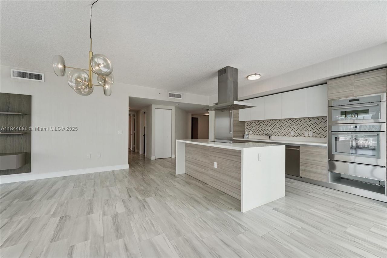 300 Sunny Isles Blvd, Unit 4-1107, Sunny Isles Beach, FL 33160 Photo