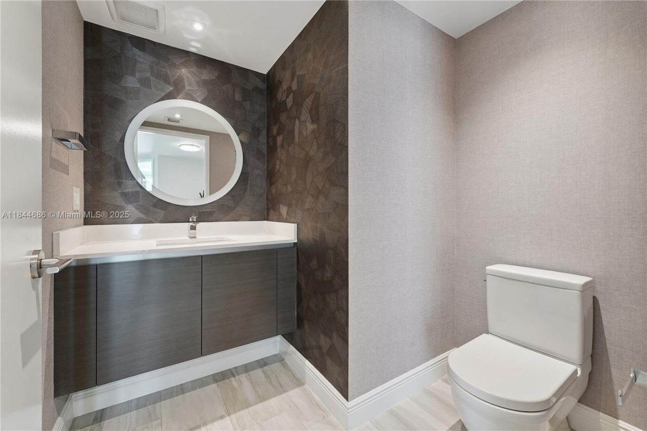 300 Sunny Isles Blvd, Unit 4-1107, Sunny Isles Beach, FL 33160 Photo