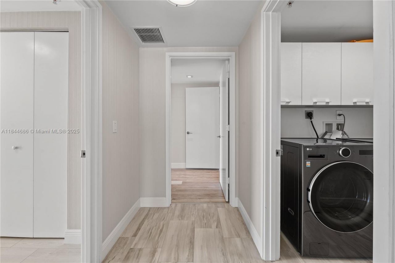 300 Sunny Isles Blvd, Unit 4-1107, Sunny Isles Beach, FL 33160 Photo