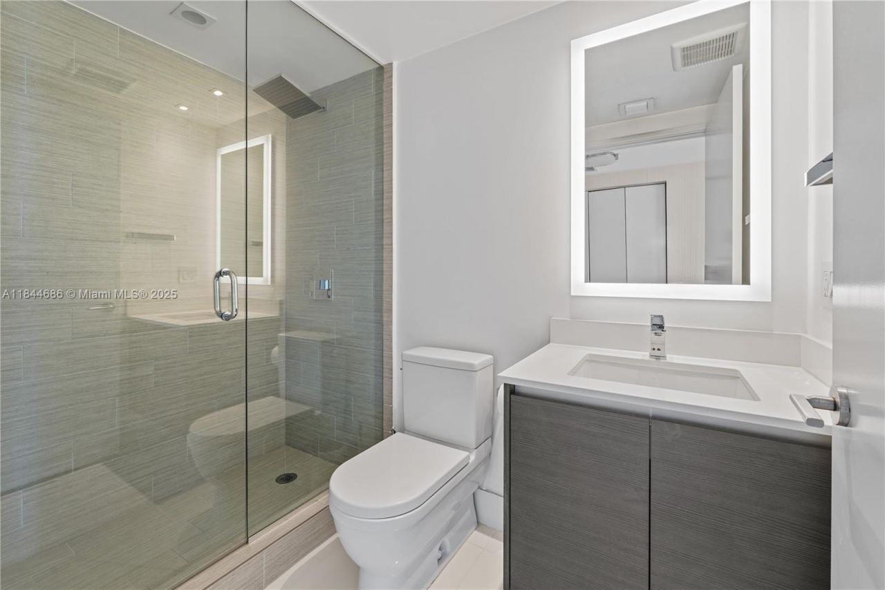 300 Sunny Isles Blvd, Unit 4-1107, Sunny Isles Beach, FL 33160 Photo