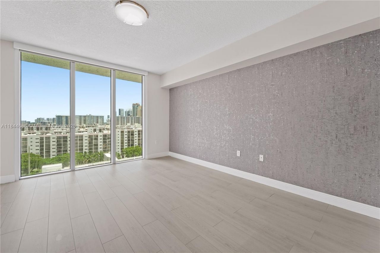 300 Sunny Isles Blvd, Unit 4-1107, Sunny Isles Beach, FL 33160 Photo