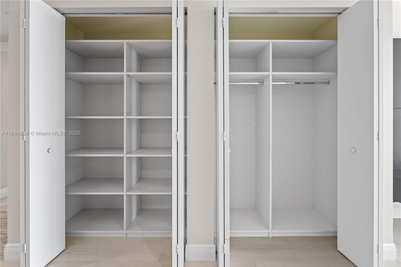 300 Sunny Isles Blvd, Unit 4-1107, Sunny Isles Beach, FL 33160 Photo