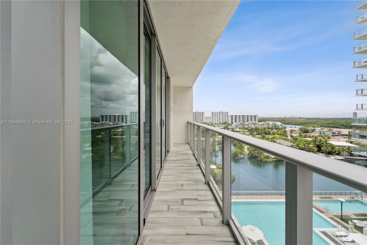 300 Sunny Isles Blvd, Unit 4-1107, Sunny Isles Beach, FL 33160 Photo