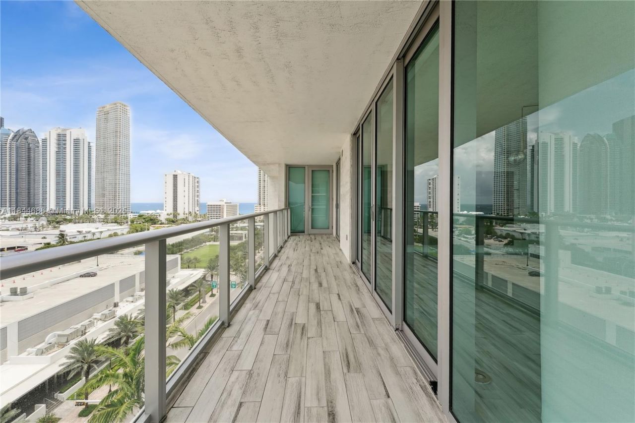 300 Sunny Isles Blvd, Unit 4-1107, Sunny Isles Beach, FL 33160 Photo