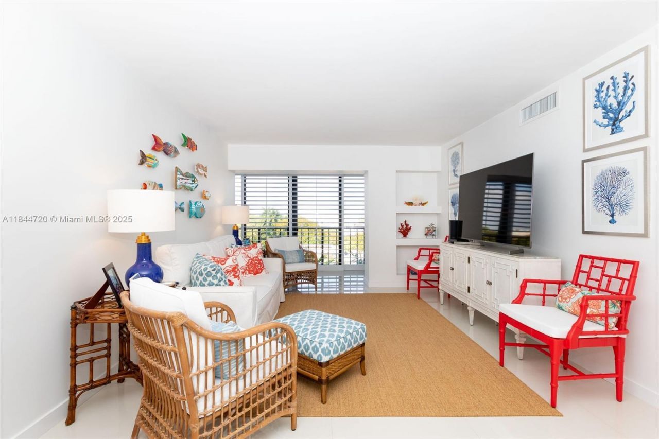 77 Crandon Blvd, Unit 5B, Key Biscayne, FL 33149 Photo