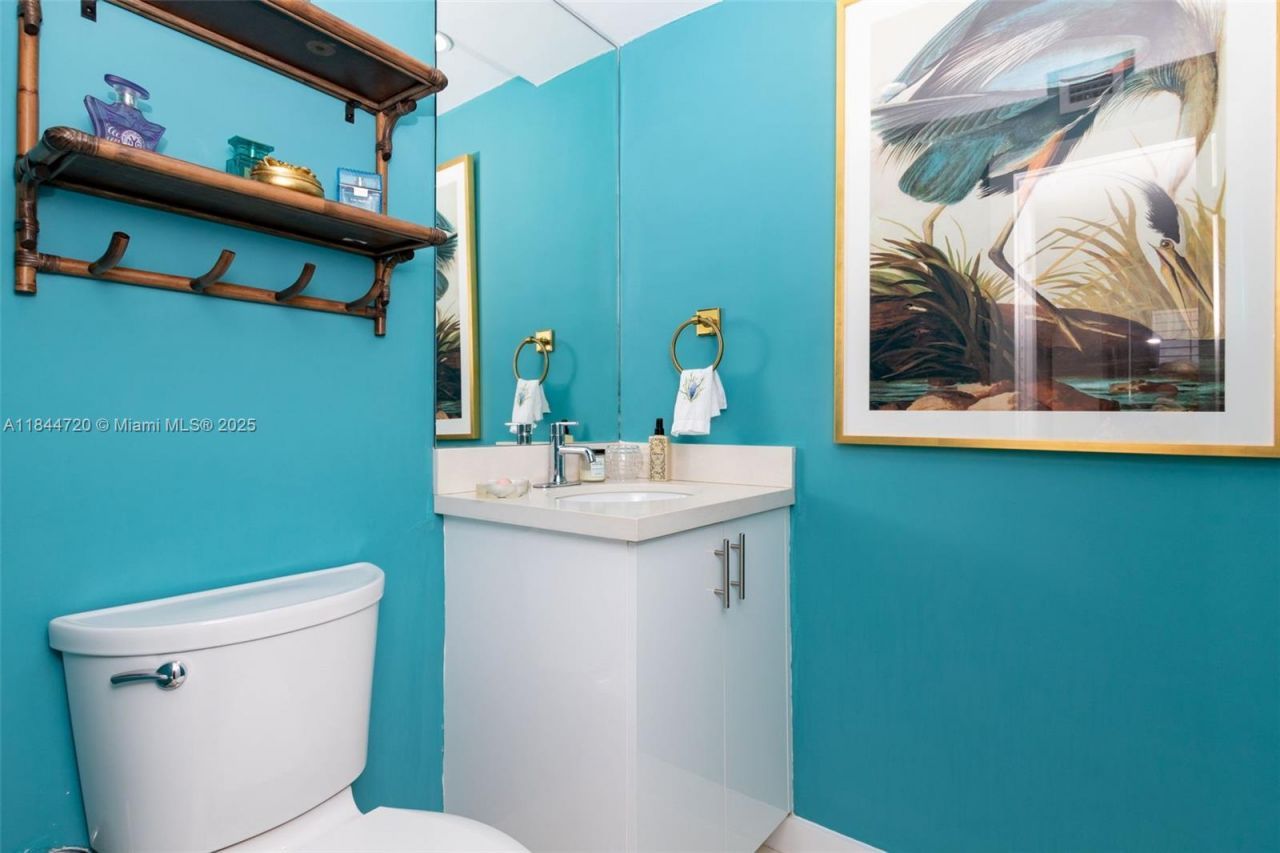 77 Crandon Blvd, Unit 5B, Key Biscayne, FL 33149 Photo