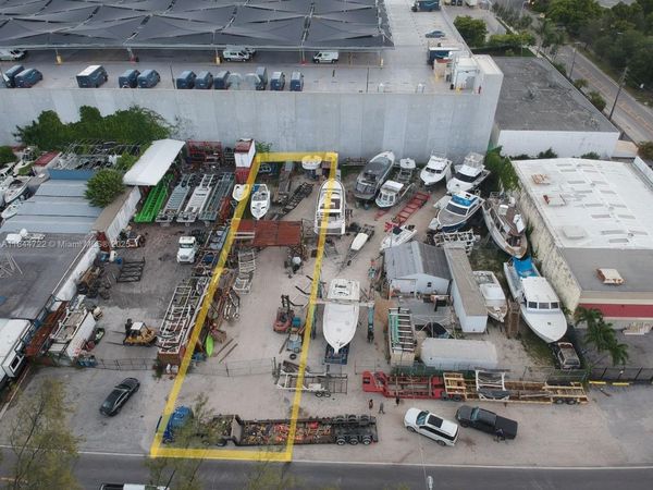 River Dr, Miami, FL 33142