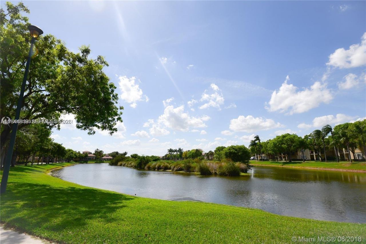 2494 Centergate Dr, Unit 102, Miramar, FL 33025 Photo
