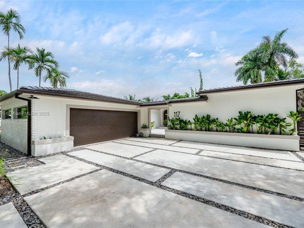 117 S Royal Poinciana Blvd, Miami Springs, FL 33166