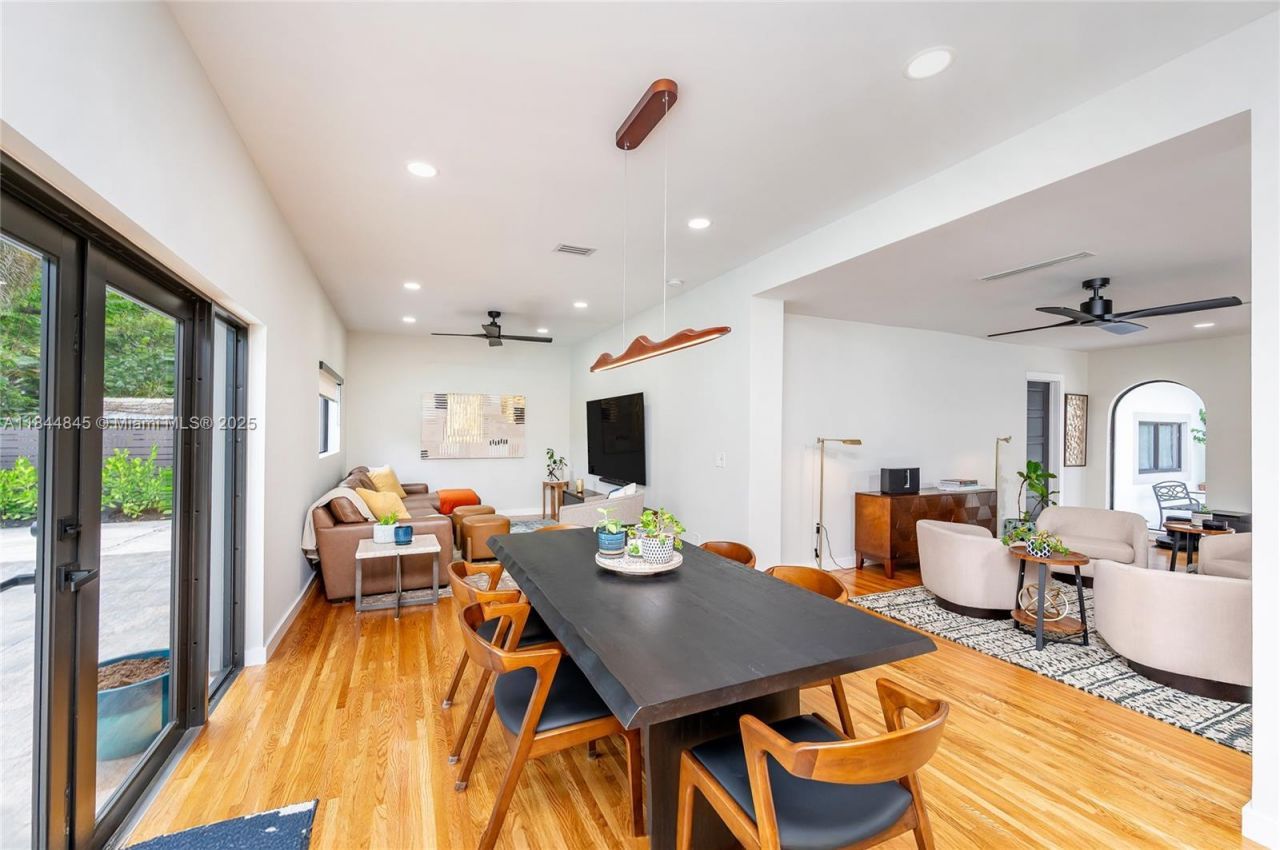 117 S Royal Poinciana Blvd, Miami Springs, FL 33166 Photo