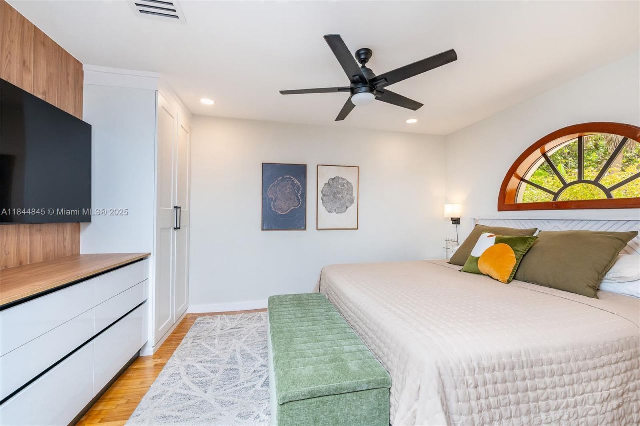 117 S Royal Poinciana Blvd, Miami Springs, FL 33166 Photo