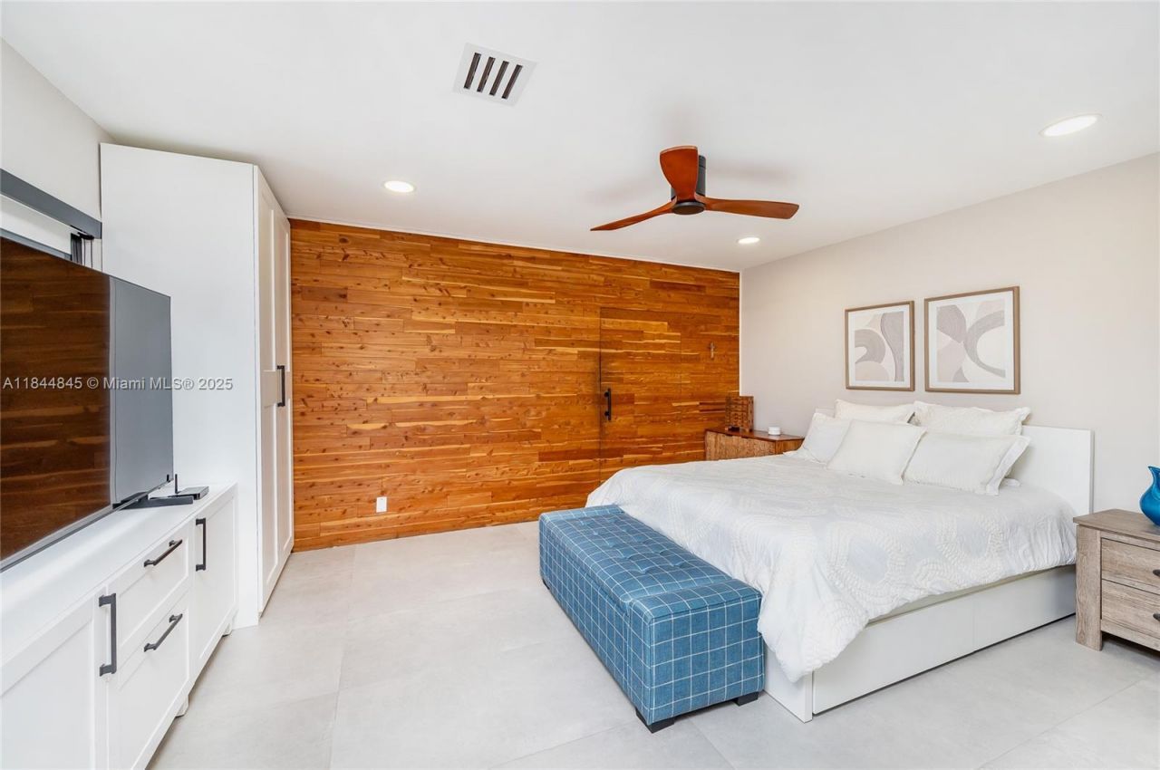 117 S Royal Poinciana Blvd, Miami Springs, FL 33166 Photo