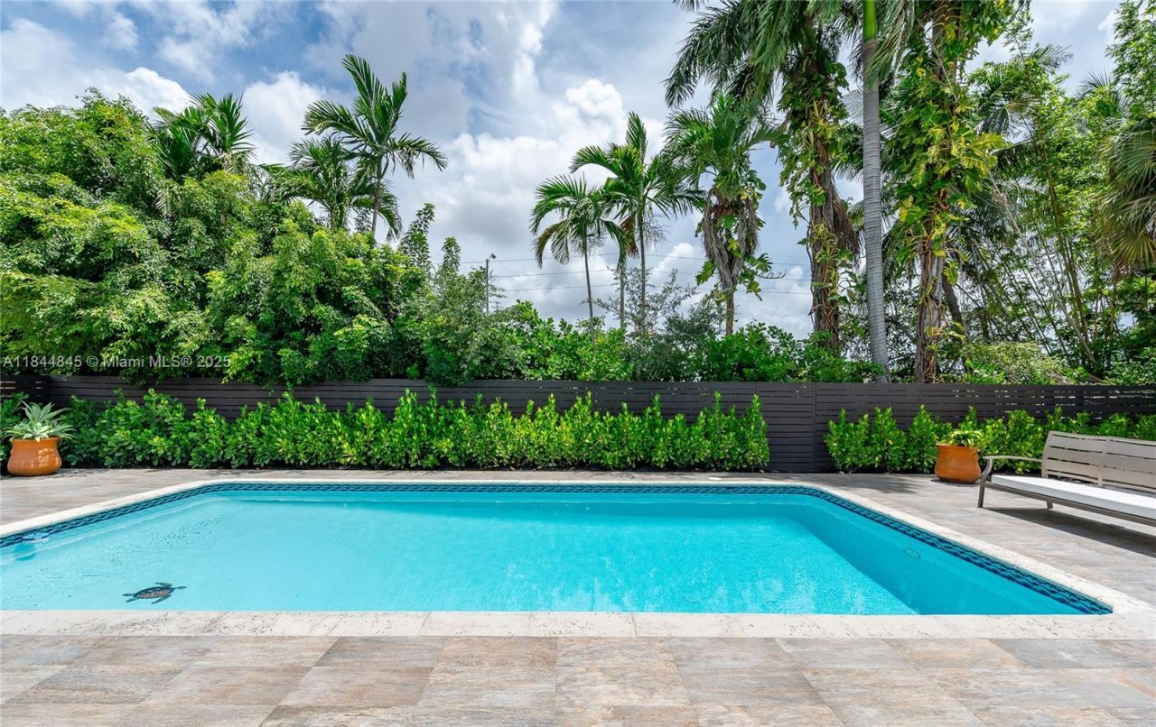 117 S Royal Poinciana Blvd, Miami Springs, FL 33166 Photo