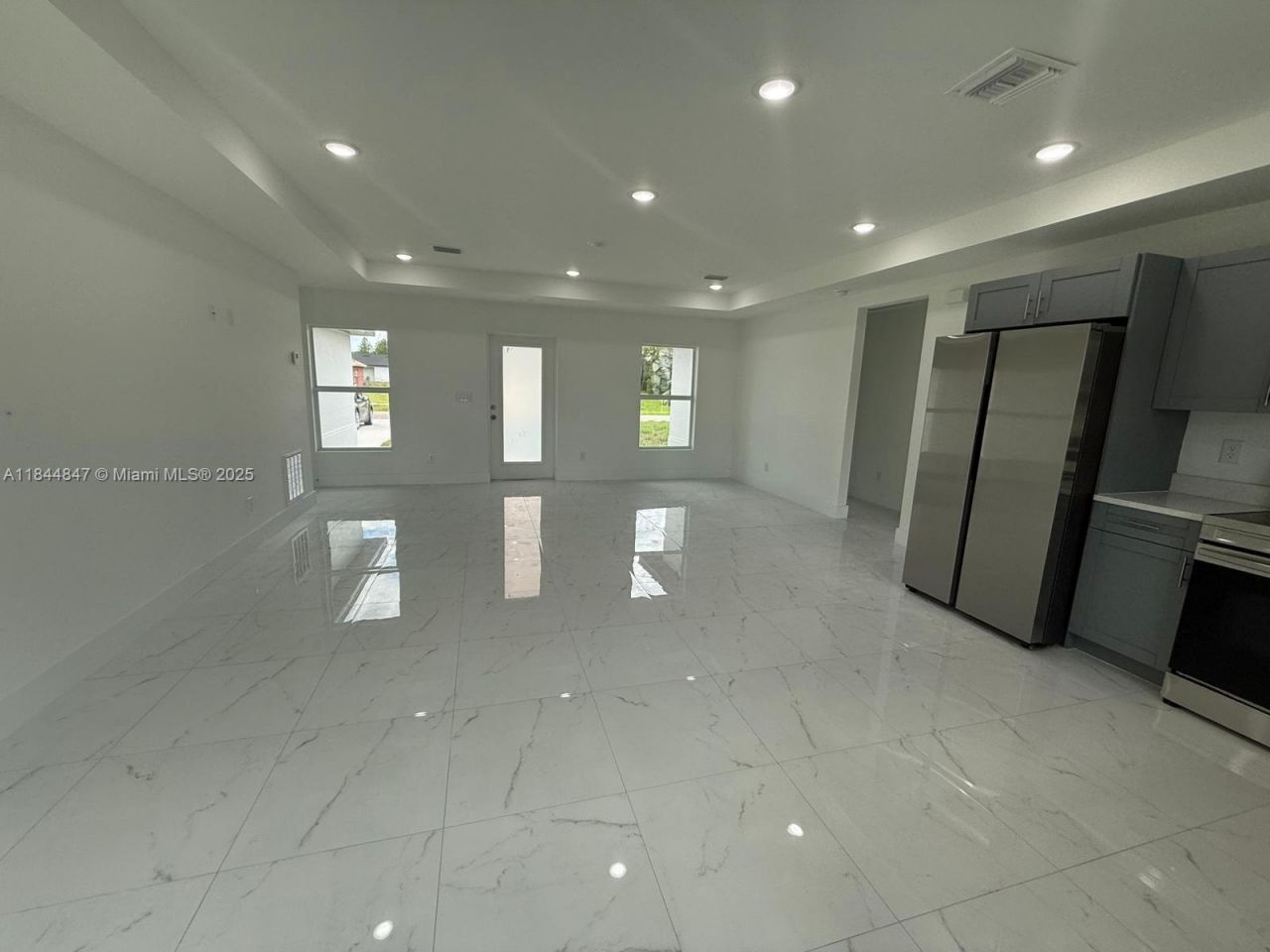 322 Mcarthur, Lehigh Acres, FL 33974 Photo