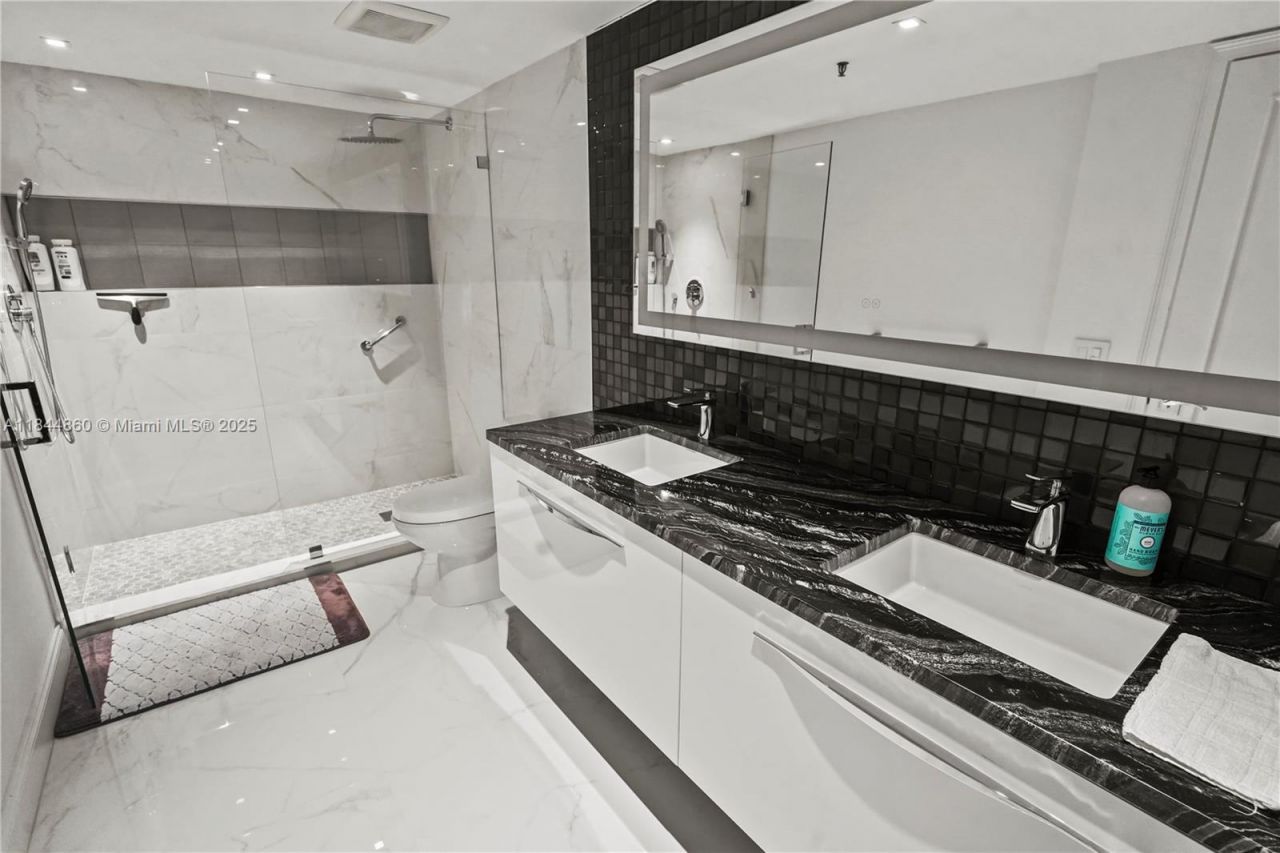 8877 Collins Ave, Unit 705, Surfside, FL 33154 Photo