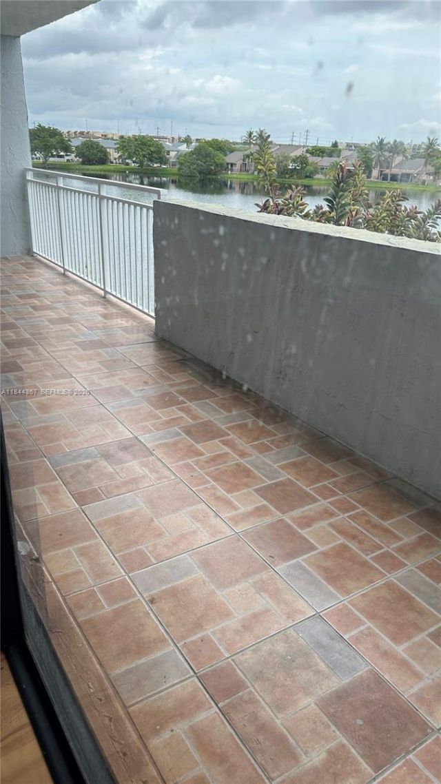 9359 Fontainebleau Blvd, Unit F301, Miami, FL 33172 Photo