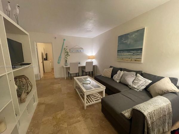 100 Sunrise Dr, Unit 27, Key Biscayne, FL 33149