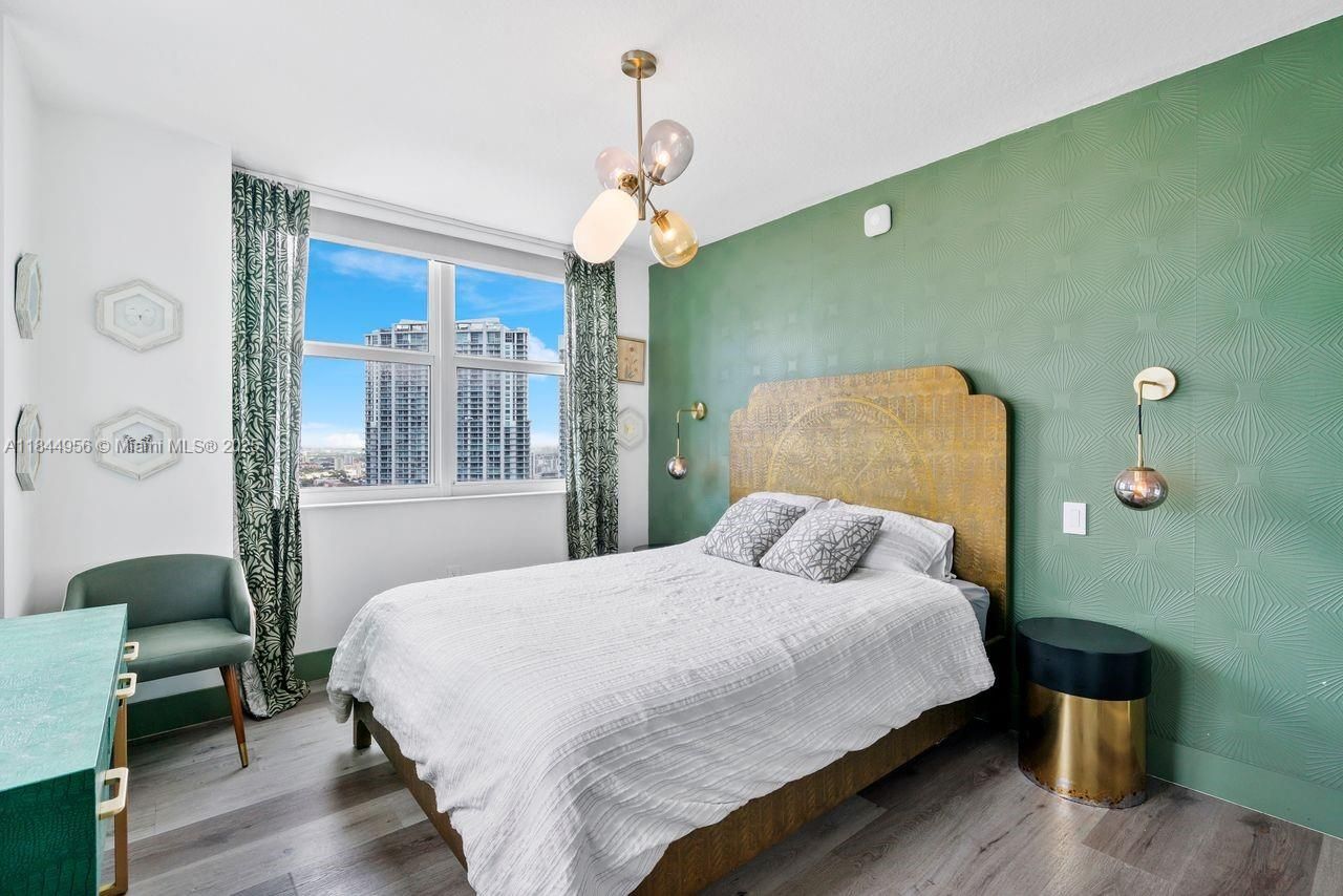 31 SE 5th St, Unit 2911, Miami, FL 33131 Photo