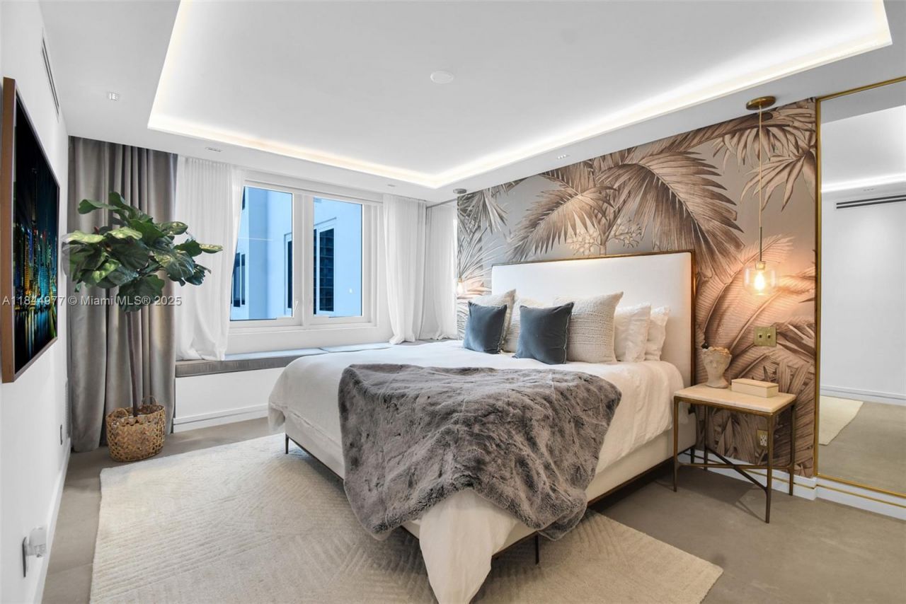 2301 Collins Ave, Unit 1201, Miami Beach, FL 33139 Photo