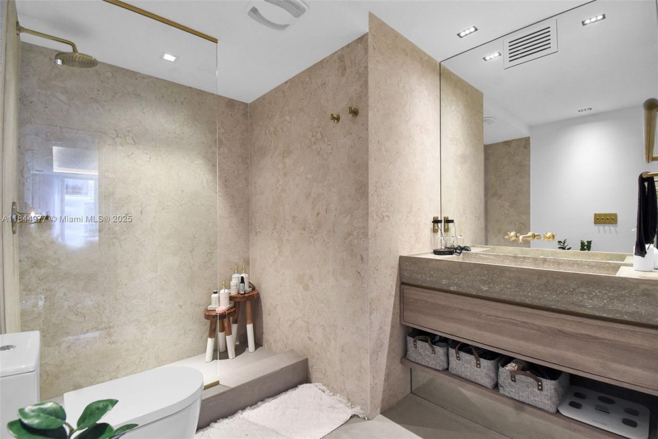 2301 Collins Ave, Unit 1201, Miami Beach, FL 33139 Photo