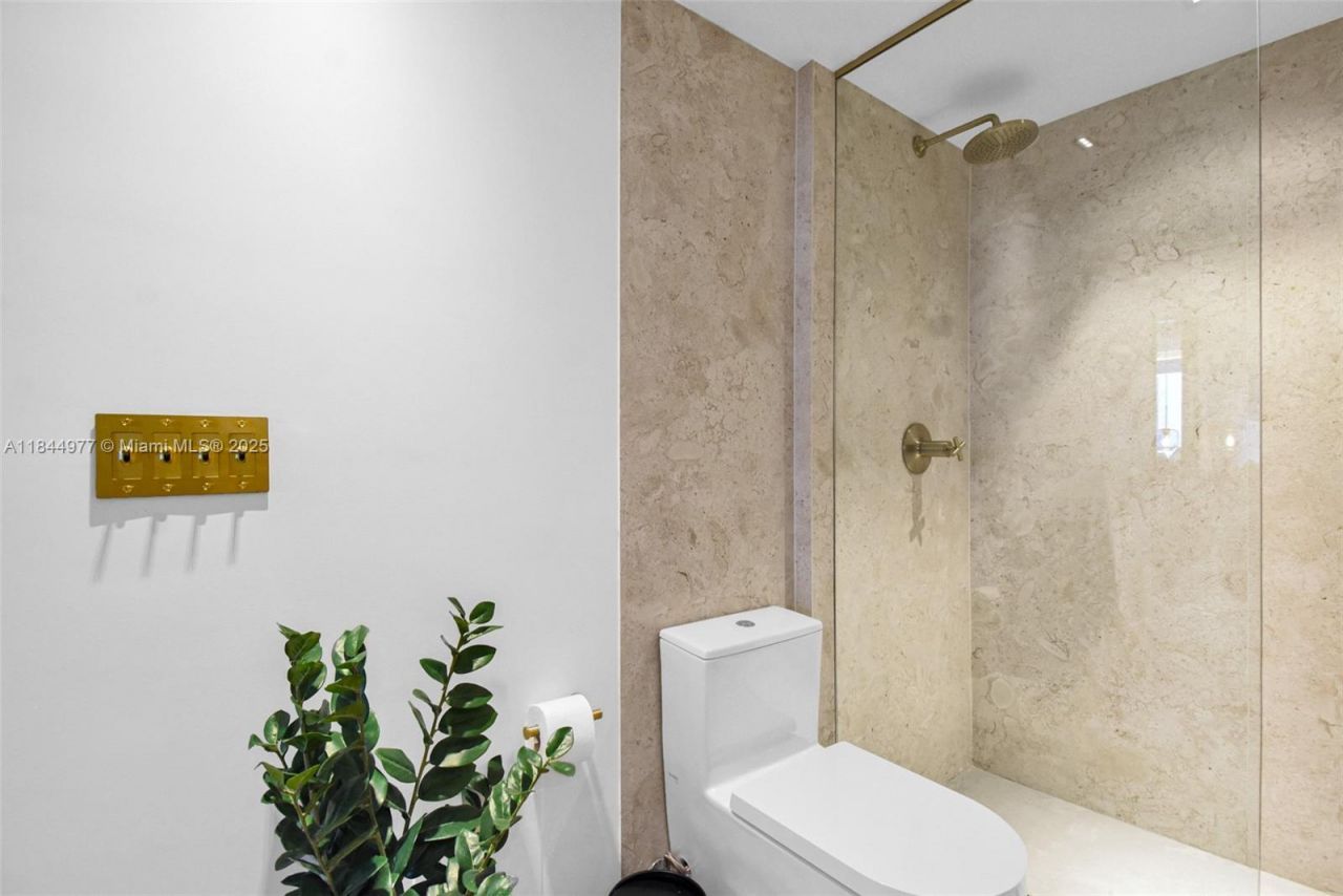 2301 Collins Ave, Unit 1201, Miami Beach, FL 33139 Photo