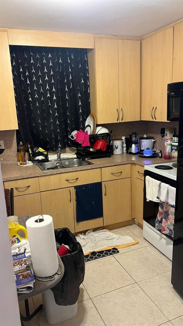 19080 NE 3rd Ct, Unit 307, Miami, FL 33179 Photo