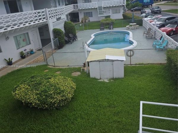 3847 S Cir Dr, Unit 9, Hollywood, FL 33021