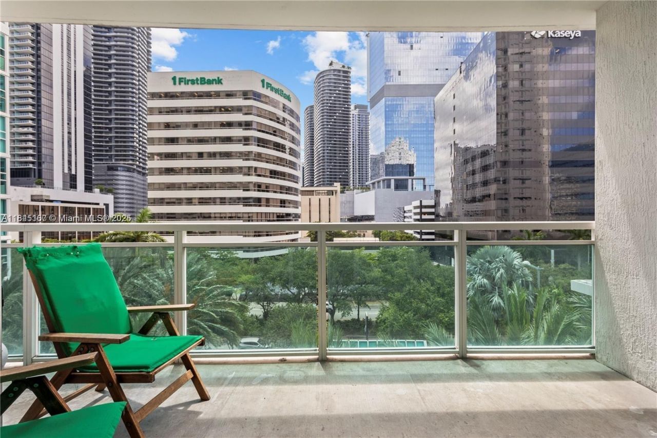 950 Brickell Bay Dr, Unit 501, Miami, FL 33131 Photo
