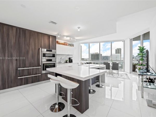 851 NE 1st Ave, Unit 1410, Miami, FL 33132