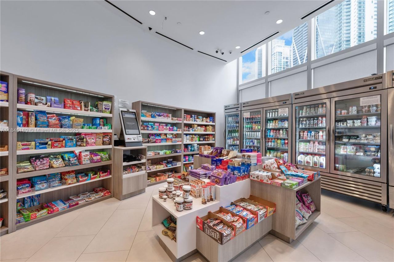 851 NE 1st Ave, Unit 1410, Miami, FL 33132 Photo