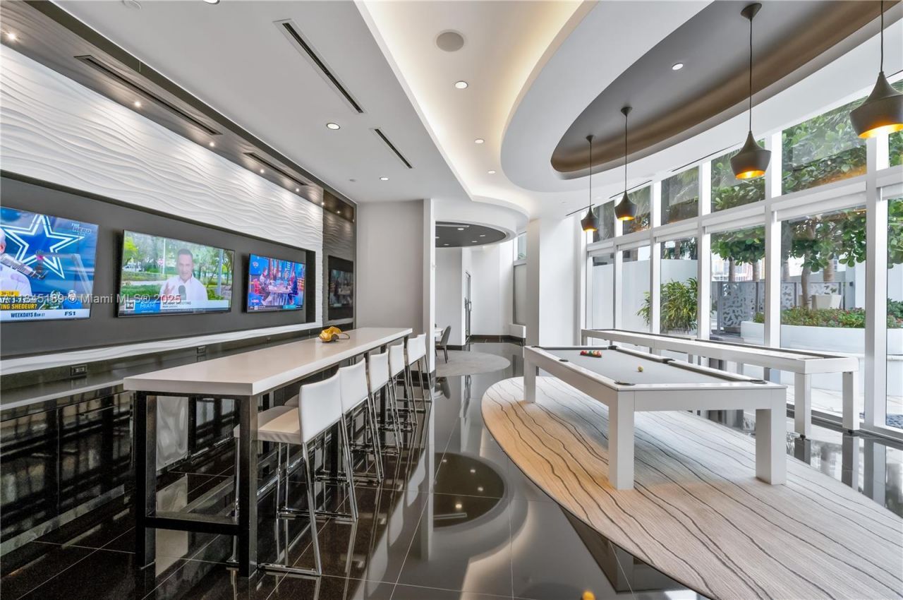 851 NE 1st Ave, Unit 1410, Miami, FL 33132 Photo