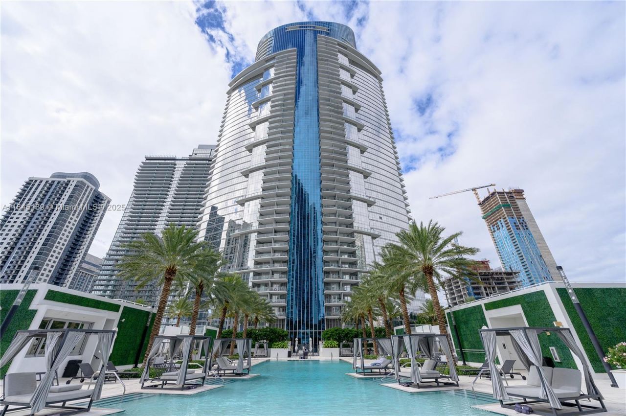 851 NE 1st Ave, Unit 1410, Miami, FL 33132 Photo