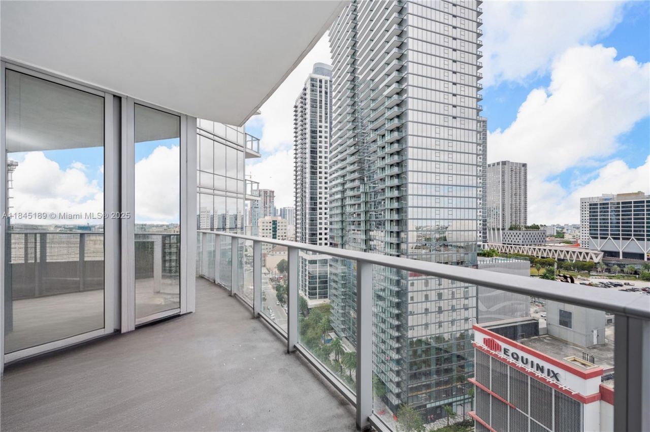 851 NE 1st Ave, Unit 1410, Miami, FL 33132 Photo