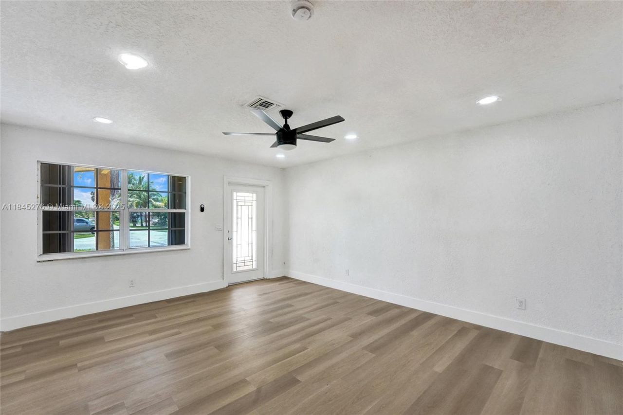 4331 NW 27th St, Lauderhill, FL 33313 Photo