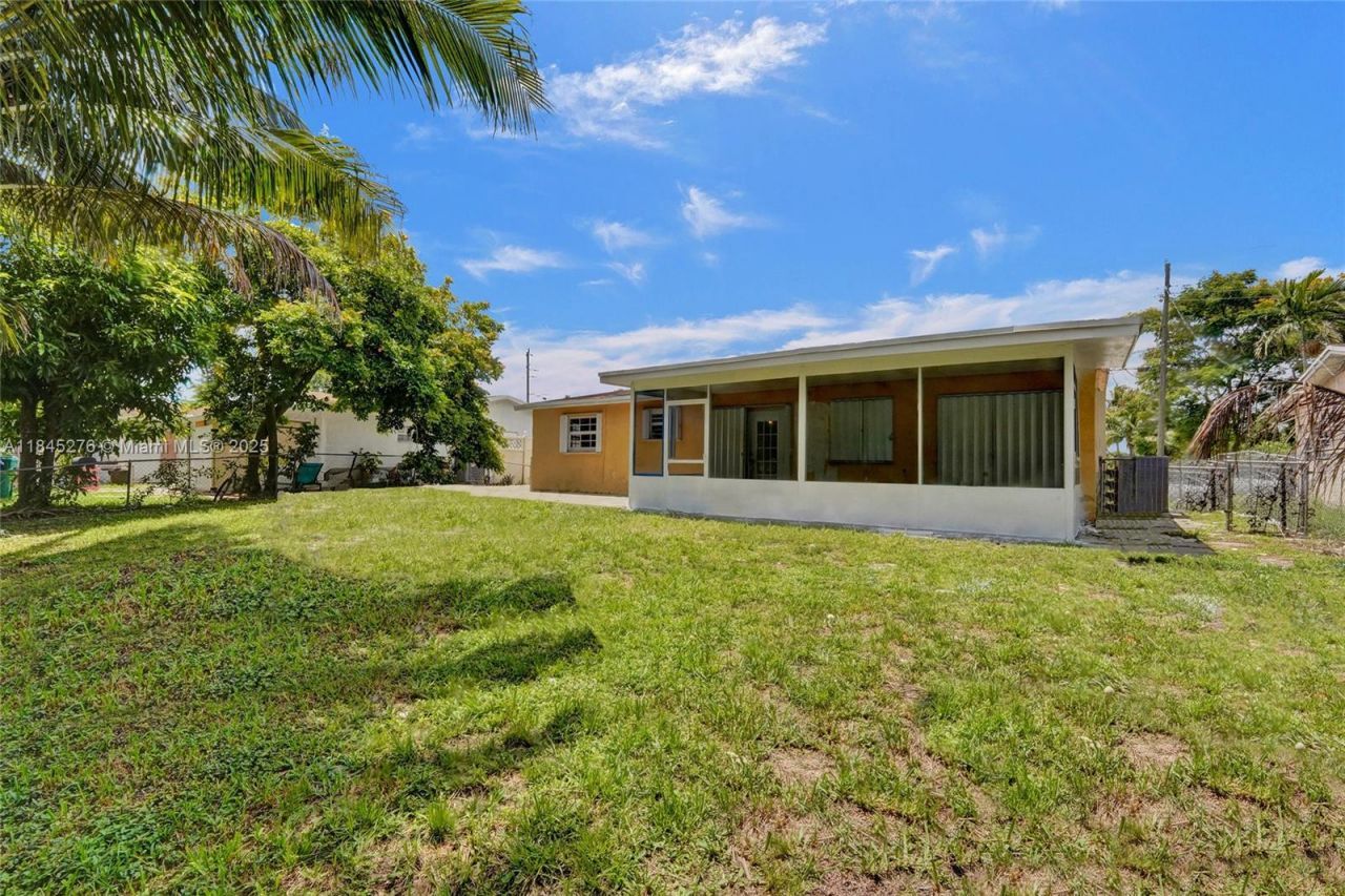 4331 NW 27th St, Lauderhill, FL 33313 Photo