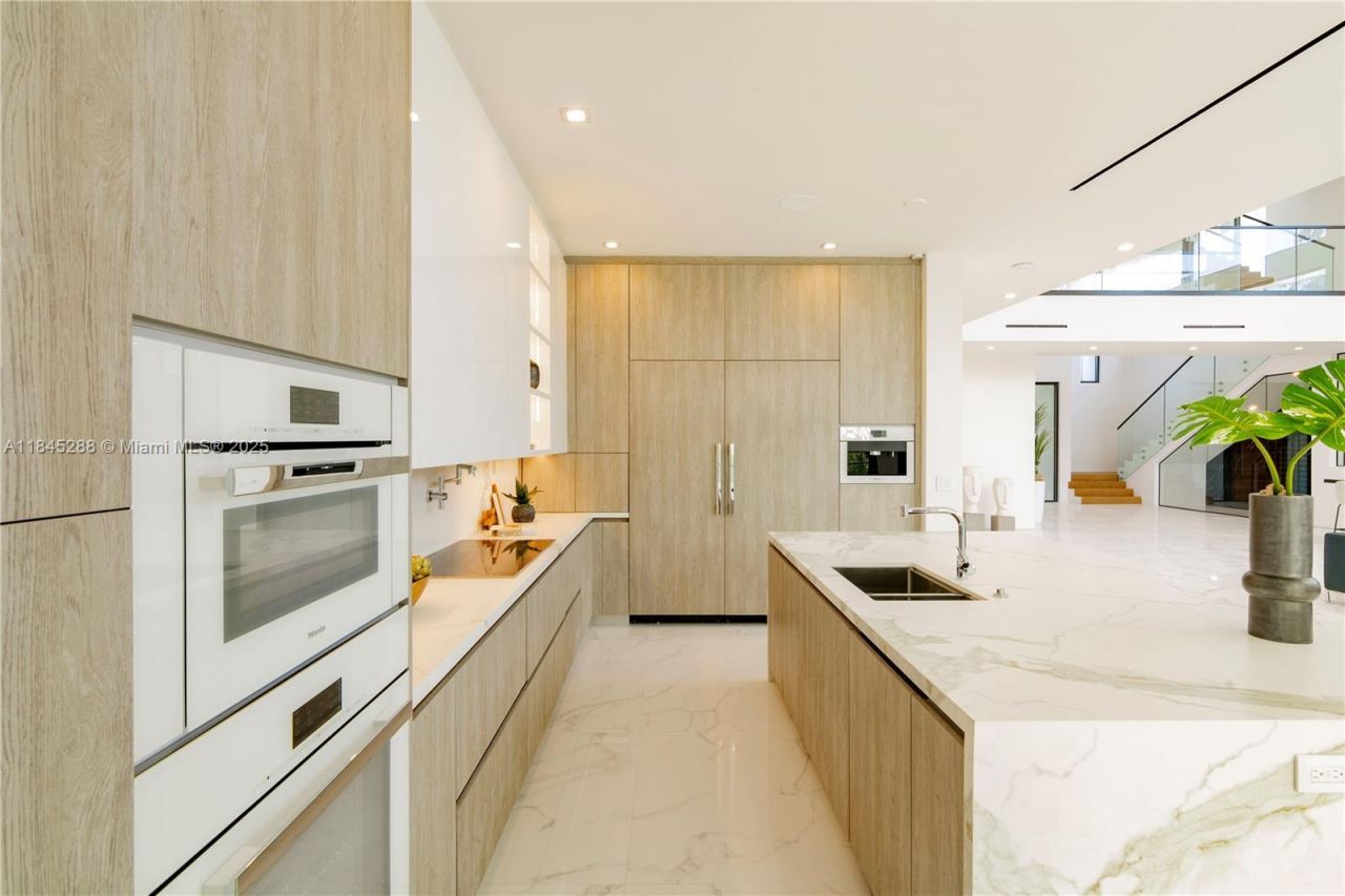 1248 NE 89th St, Miami, FL 33138 Photo