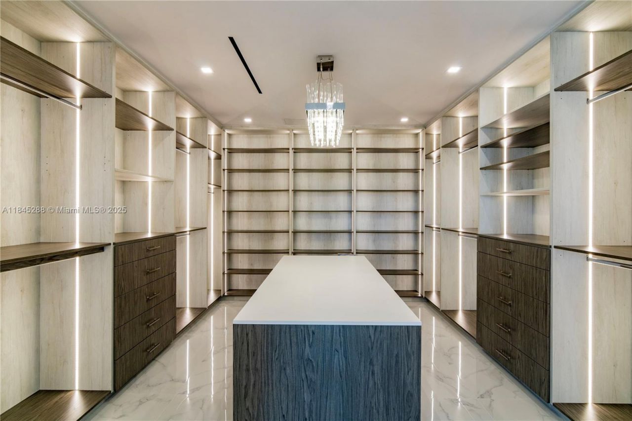 1248 NE 89th St, Miami, FL 33138 Photo