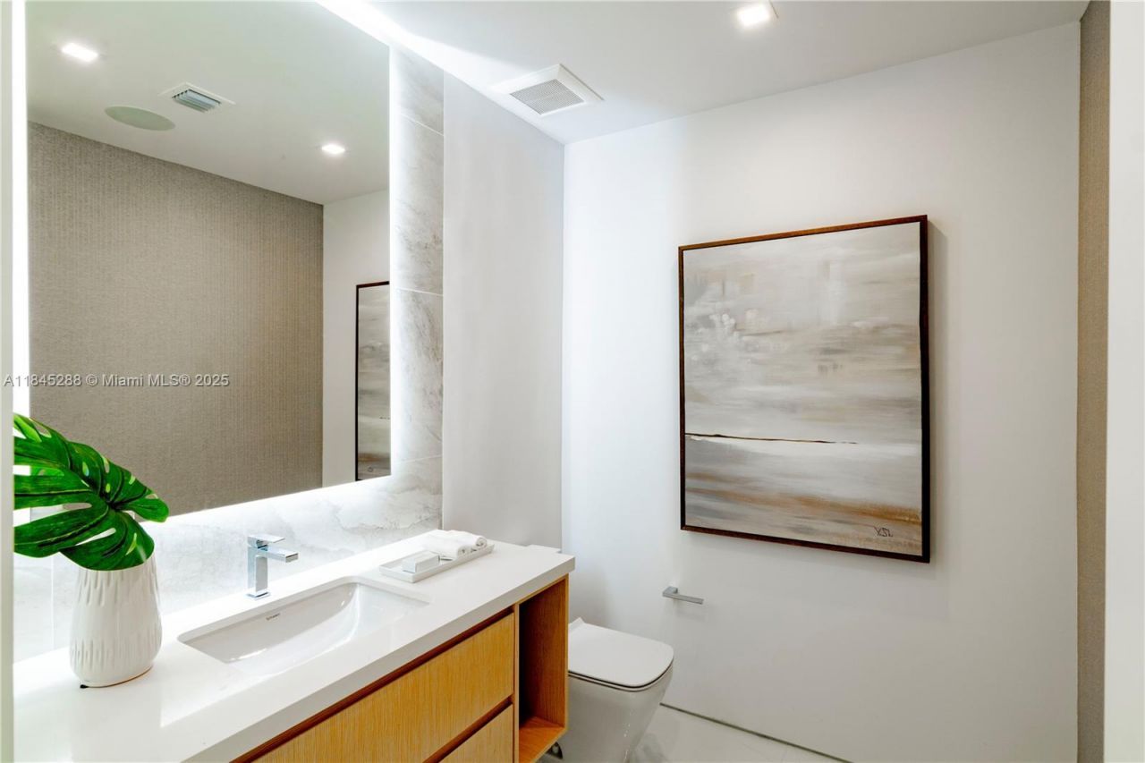 1248 NE 89th St, Miami, FL 33138 Photo