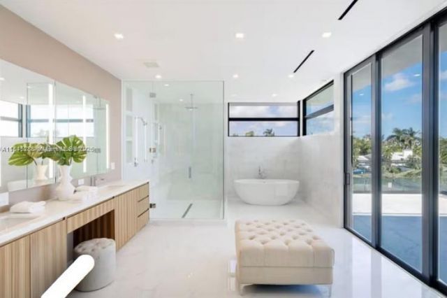 1248 NE 89th St, Miami, FL 33138 Photo