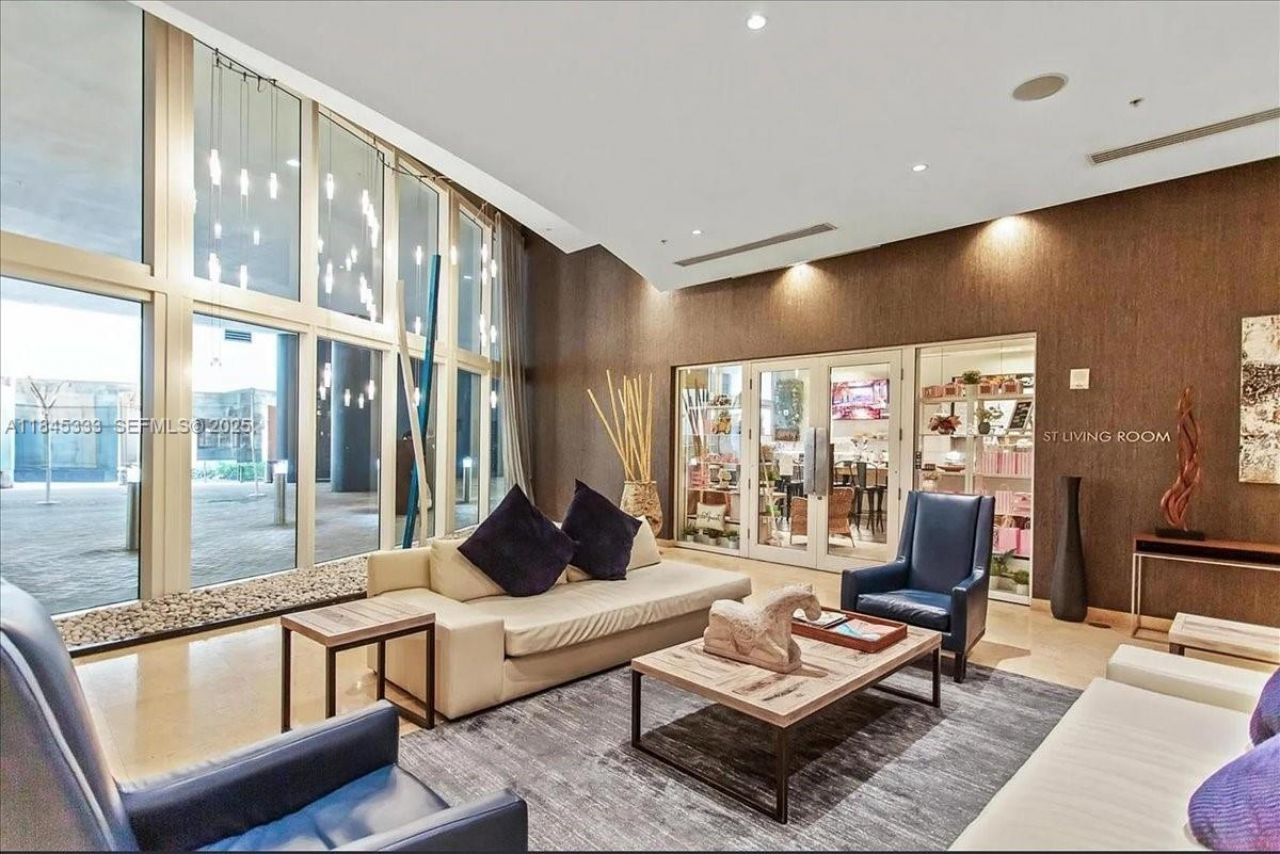 60 SW 13th St, Unit 3203, Miami, FL 33130 Photo