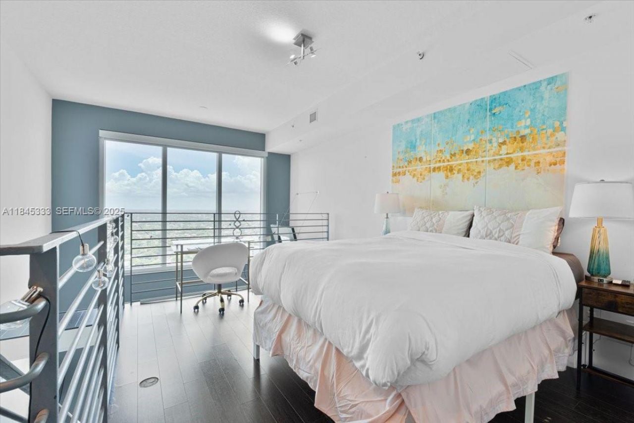 60 SW 13th St, Unit 3203, Miami, FL 33130 Photo