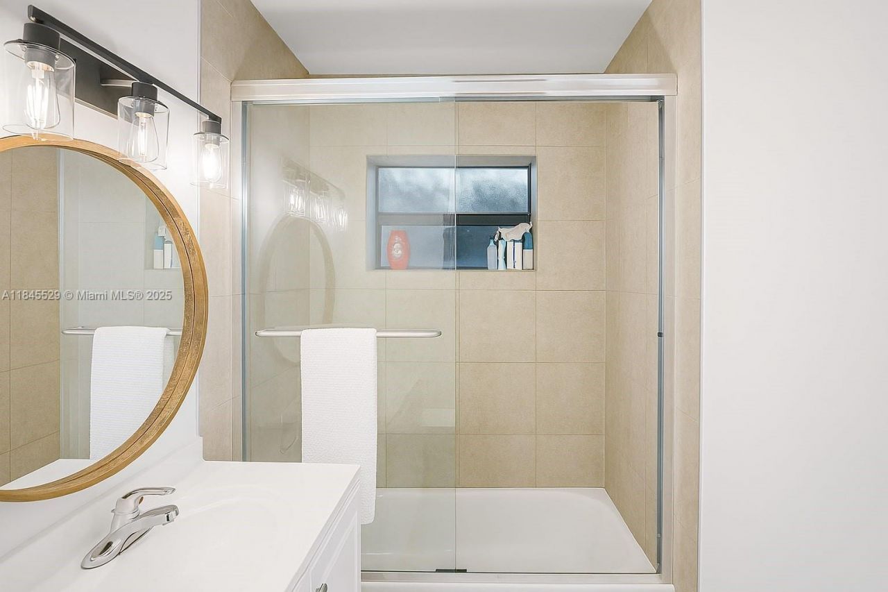 2231 NW 9th Ct, Fort Lauderdale, FL 33311 Photo