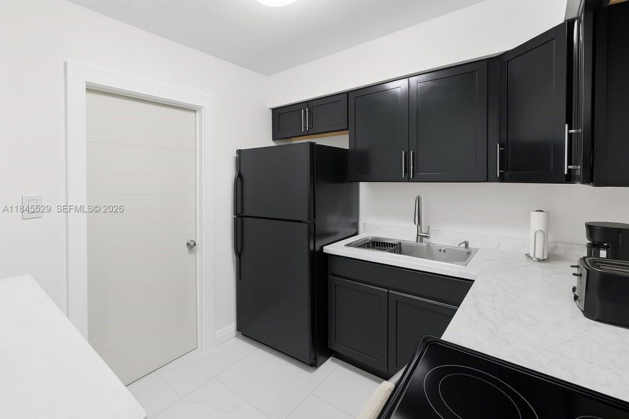 2231 NW 9th Ct, Fort Lauderdale, FL 33311 Photo