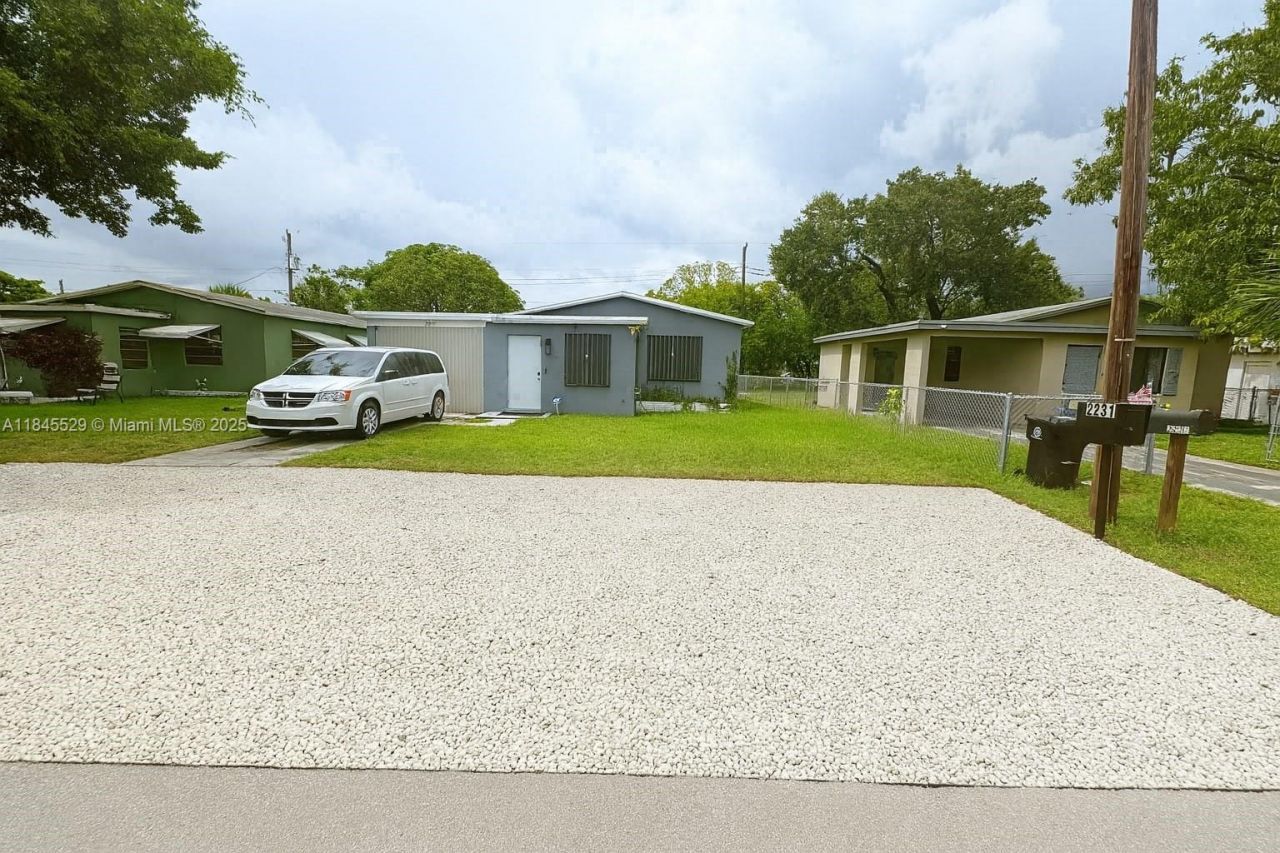 2231 NW 9th Ct, Fort Lauderdale, FL 33311 Photo