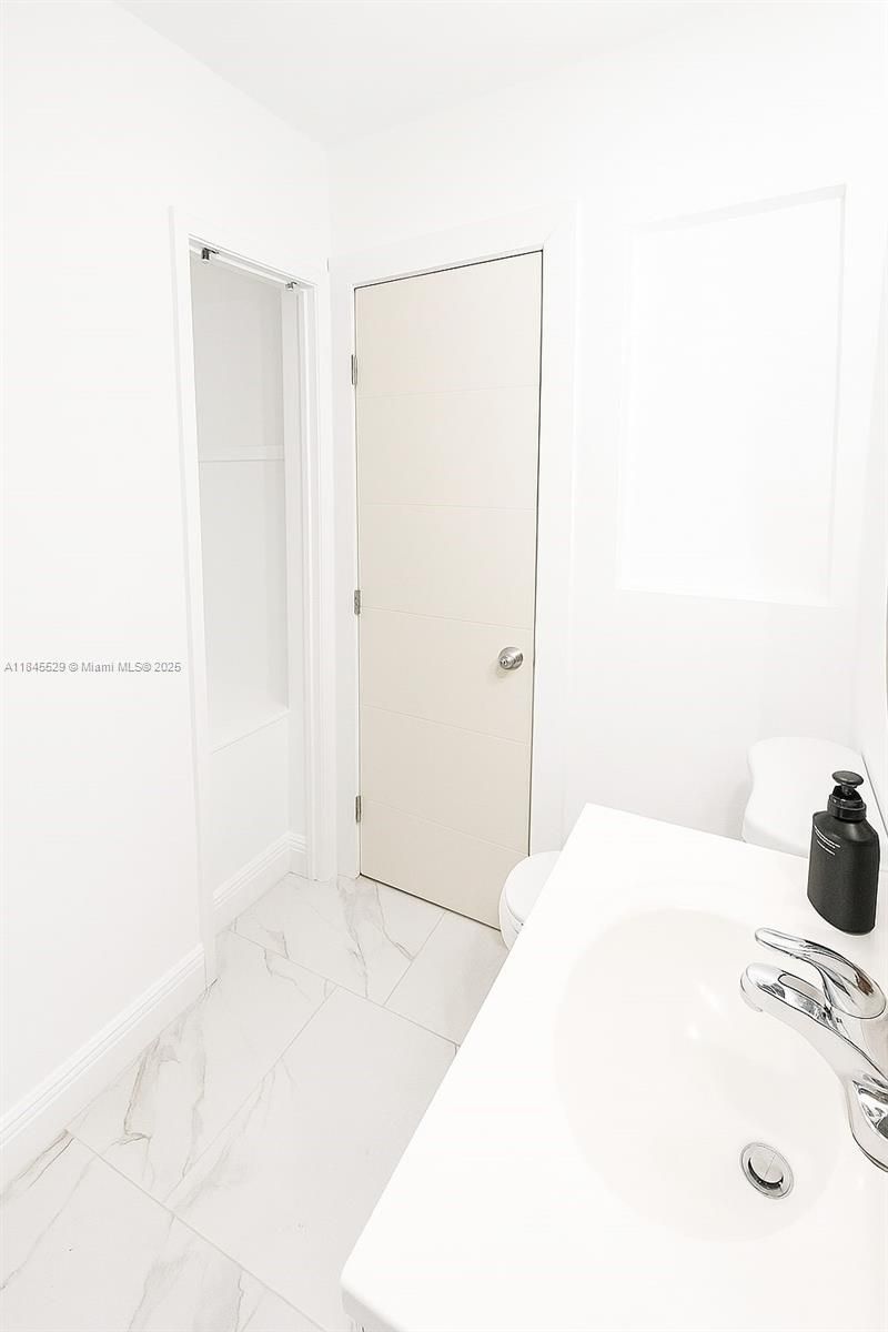 2231 NW 9th Ct, Fort Lauderdale, FL 33311 Photo