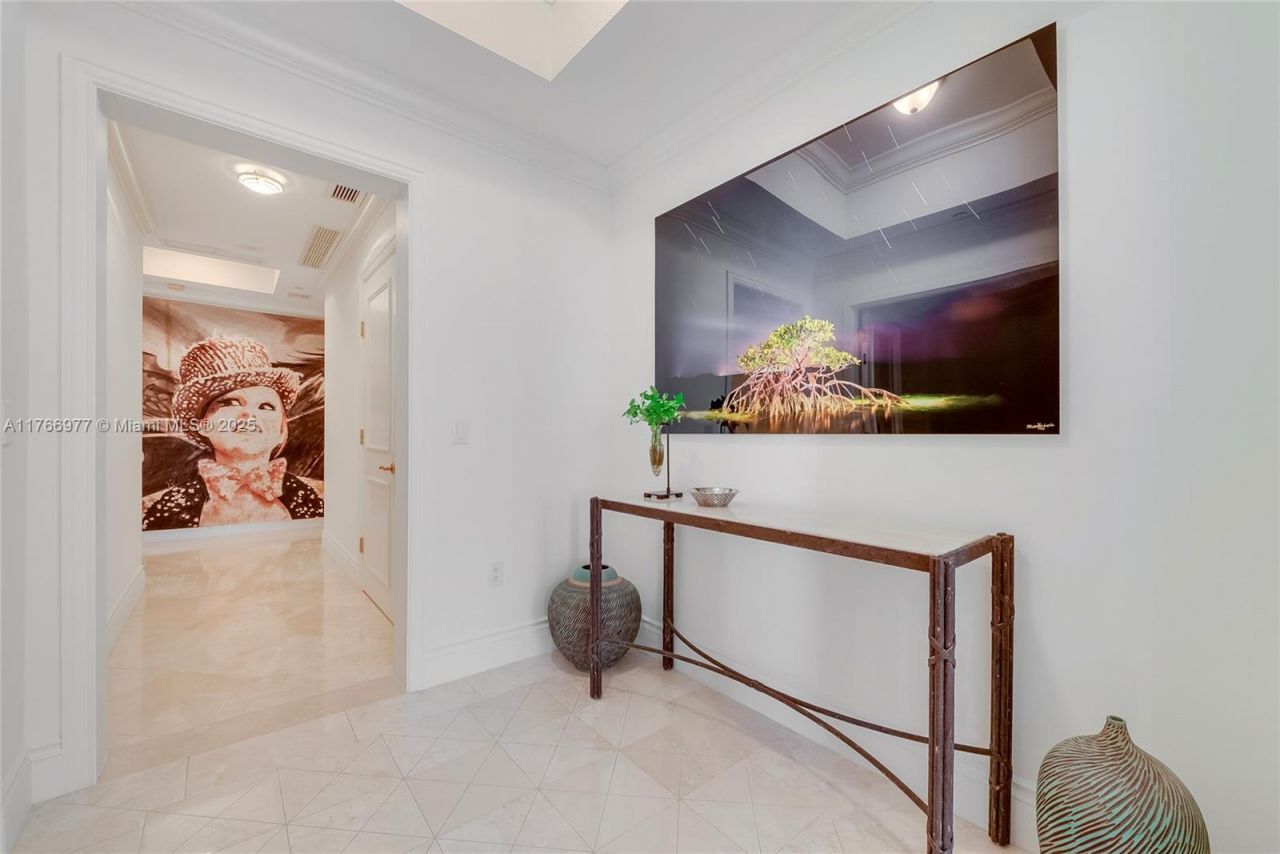 60 Edgewater Dr, Unit 5E, Coral Gables, FL 33133 Photo