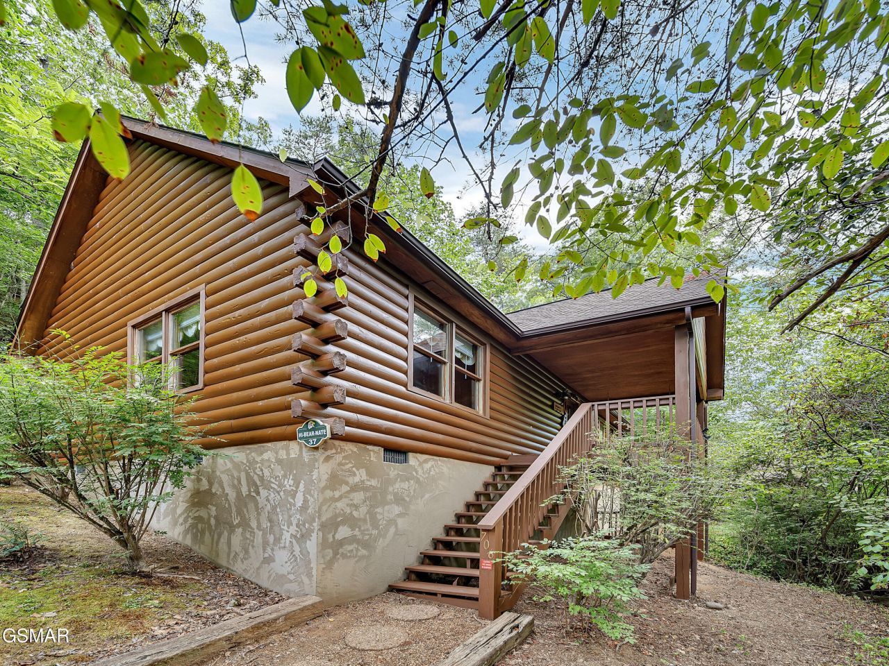 706 Falcons Nest Way, Pigeon Forge, TN 37863 Main Photo