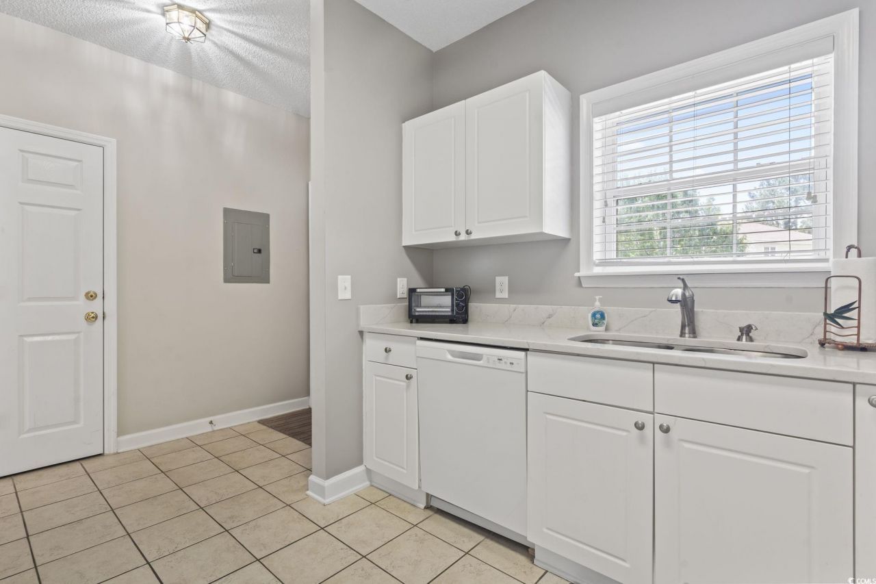 5825 Catalina Dr. Photo 14