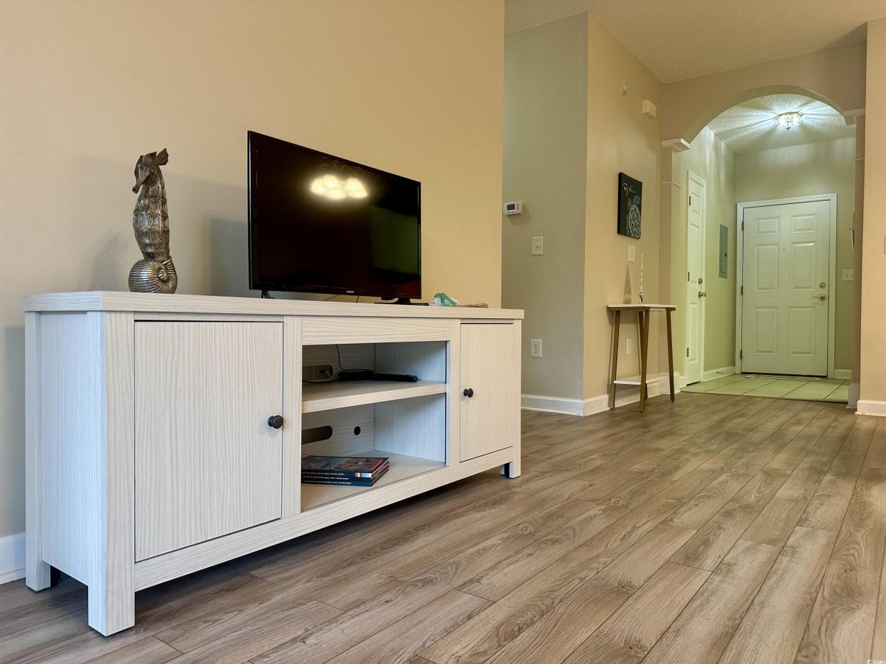 5825 Catalina Dr. Photo 4