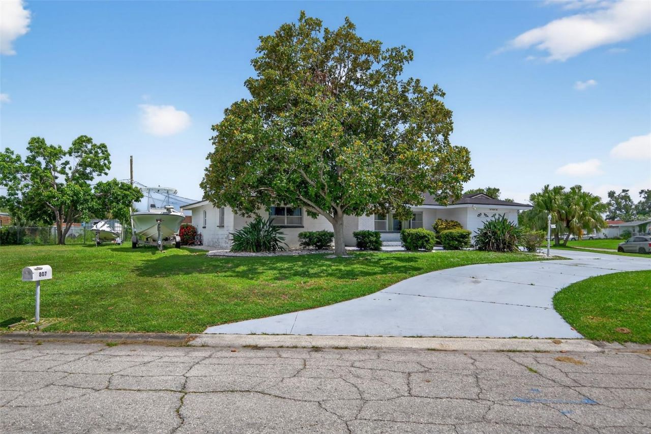 807 Melody Lane, Bradenton, FL 34207 Photo